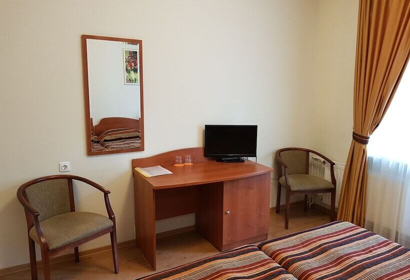 فندق Dom Tvorchestva Arkhitektor