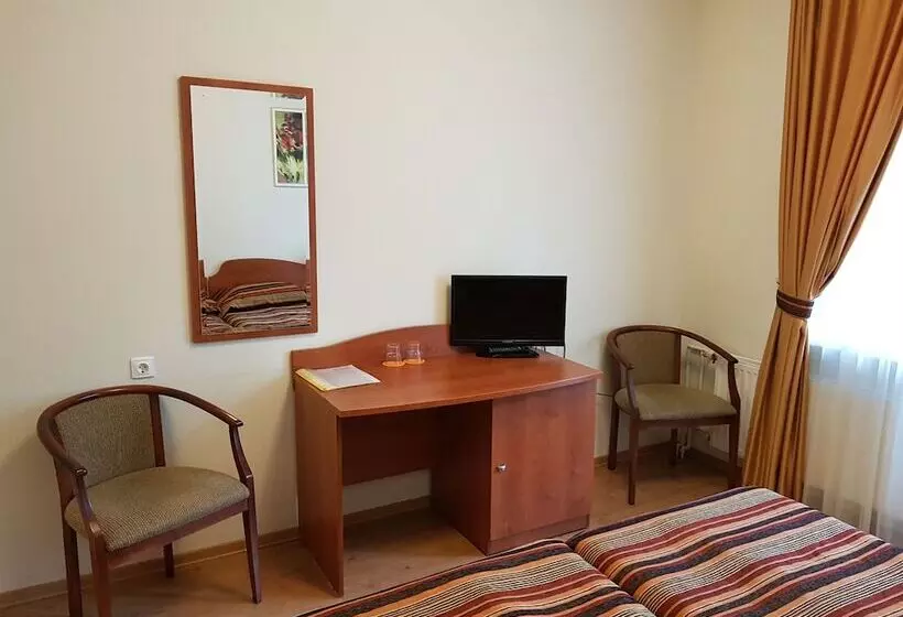 Hotelli Dom Tvorchestva Arkhitektor