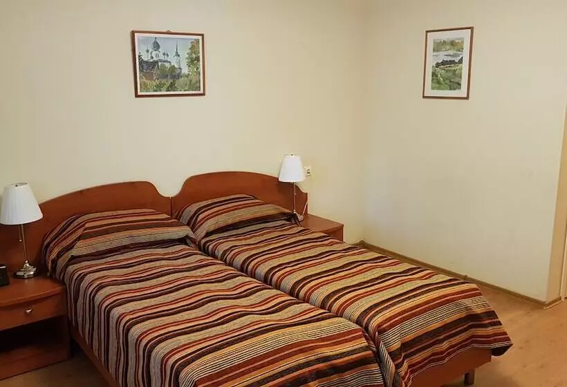 Hotelli Dom Tvorchestva Arkhitektor