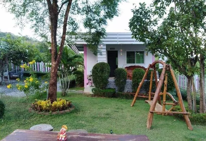 هتل Downhill Resort