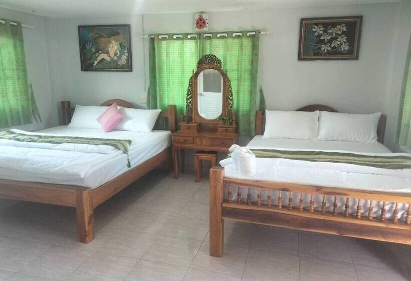 בית מלון כפרי Downhill Resort