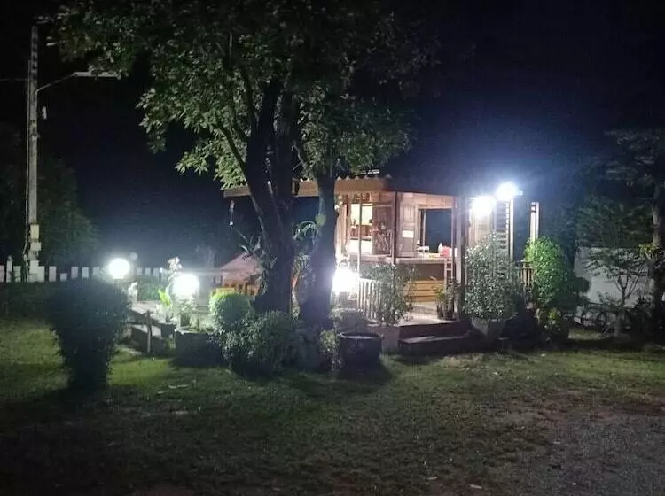 هتل Downhill Resort