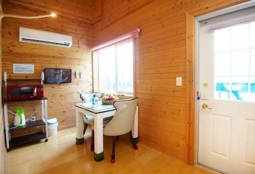 Hotelli Blue In Blue Pension