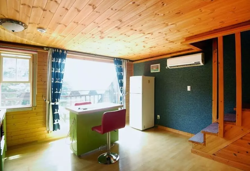 Hotelli Blue In Blue Pension