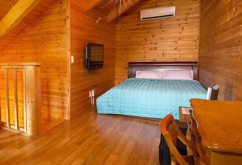 Hotelli Blue In Blue Pension