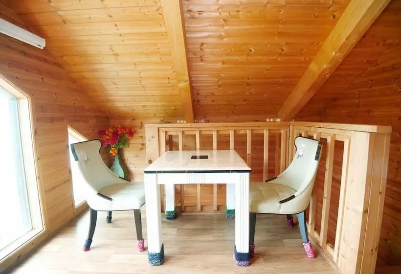 Hotelli Blue In Blue Pension