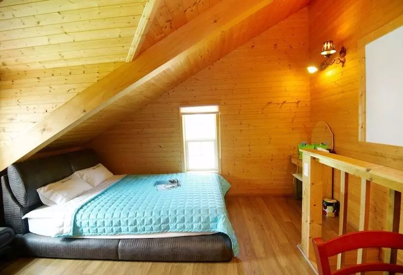 Hotelli Blue In Blue Pension