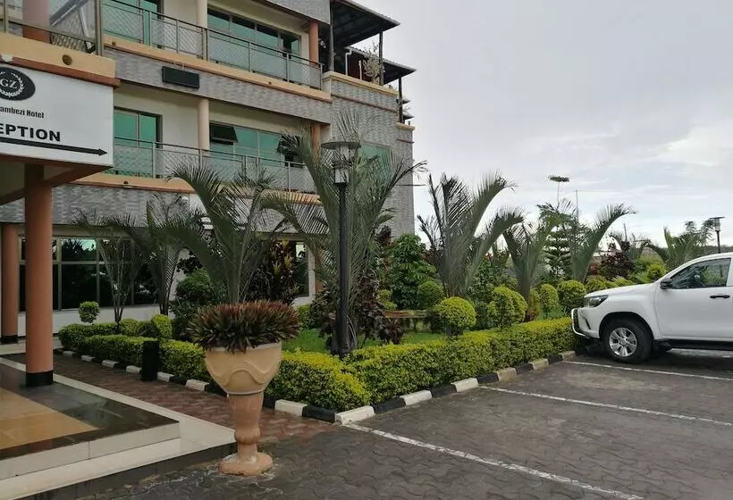 هتل Golden Zambezi Lodge