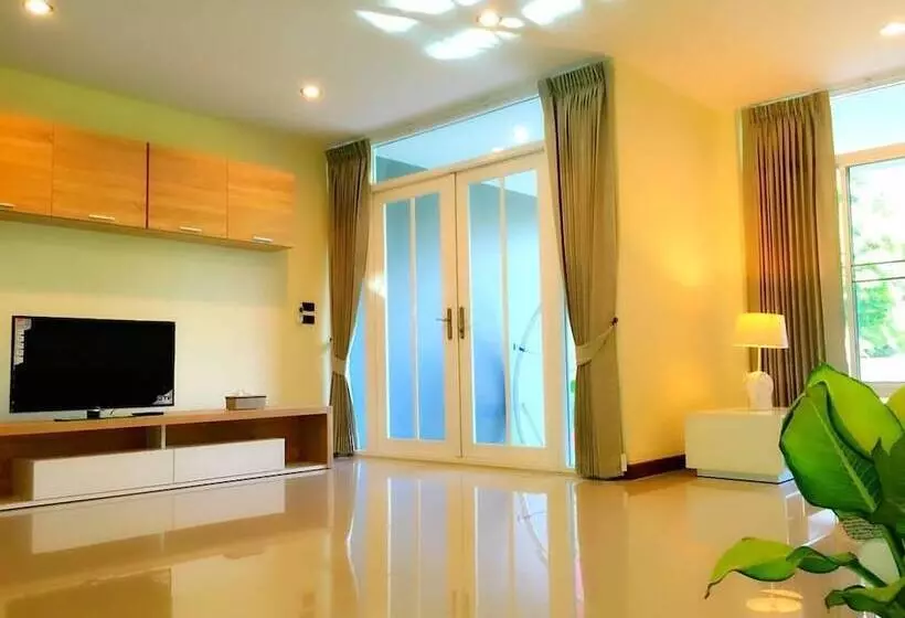 Hotelli Huan Mei Resort Villa Chiang Mai