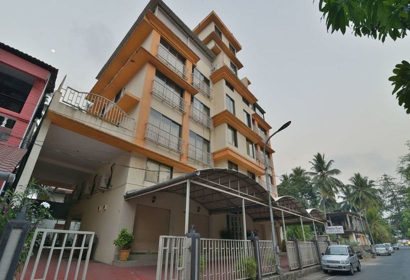 فندق Pramila Court