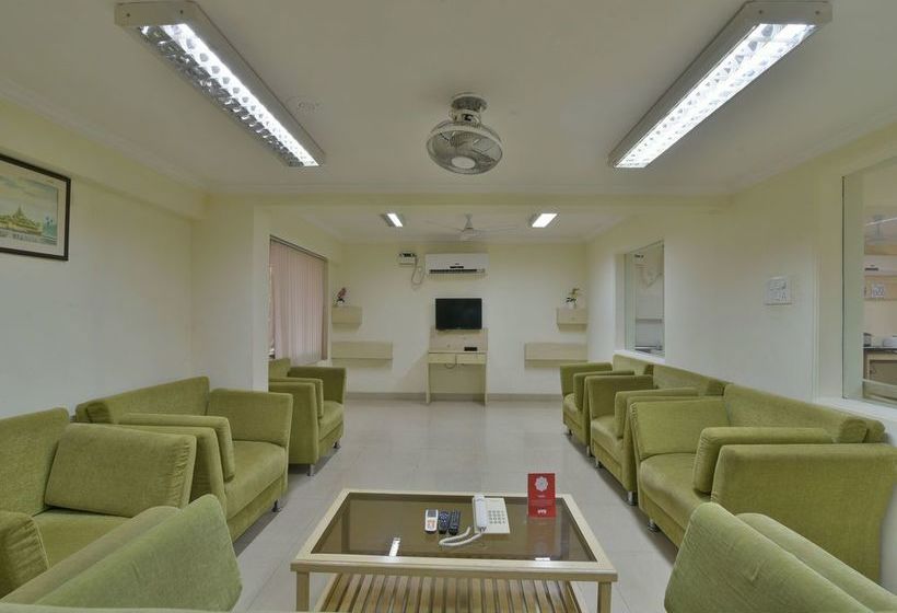 فندق Pramila Court