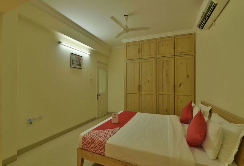 فندق Pramila Court