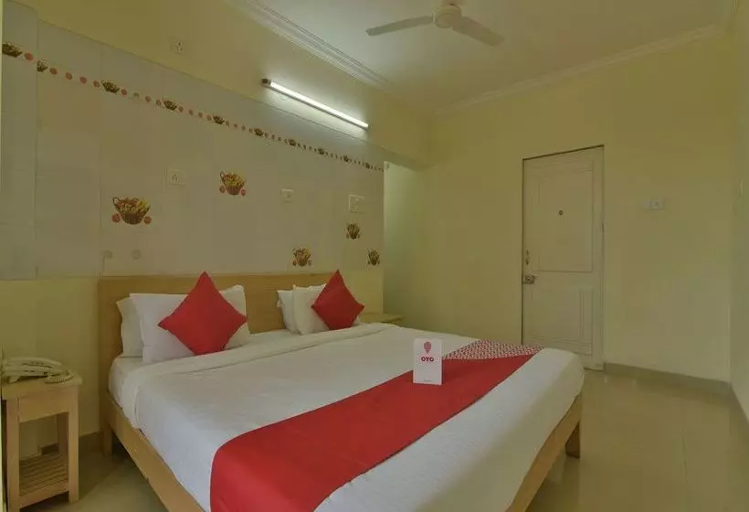 ホテル Pramila Court