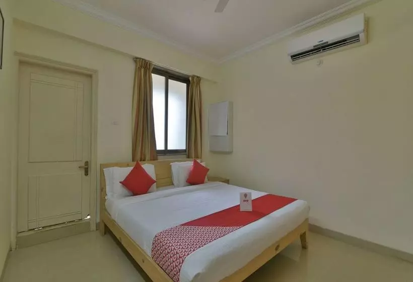 ホテル Pramila Court