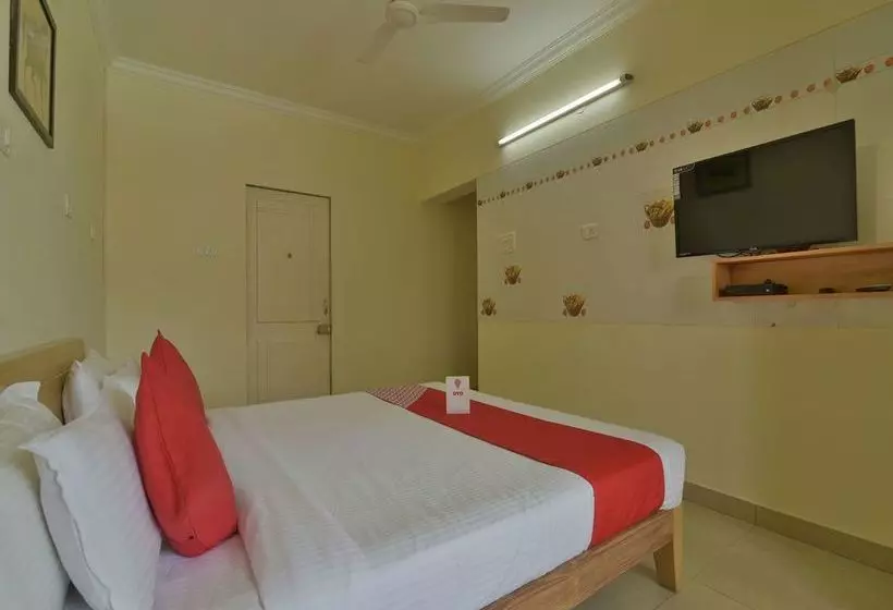 ホテル Pramila Court