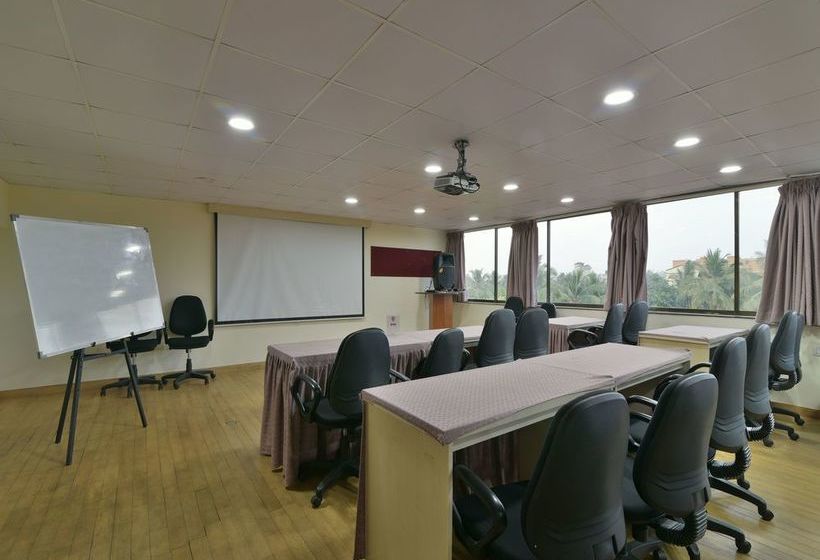 فندق Pramila Court