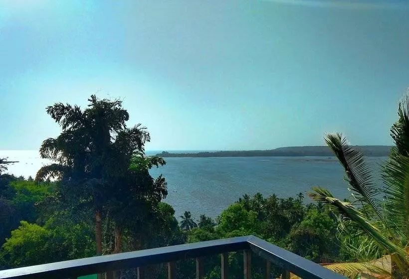 Hotelli Raposo Resorts