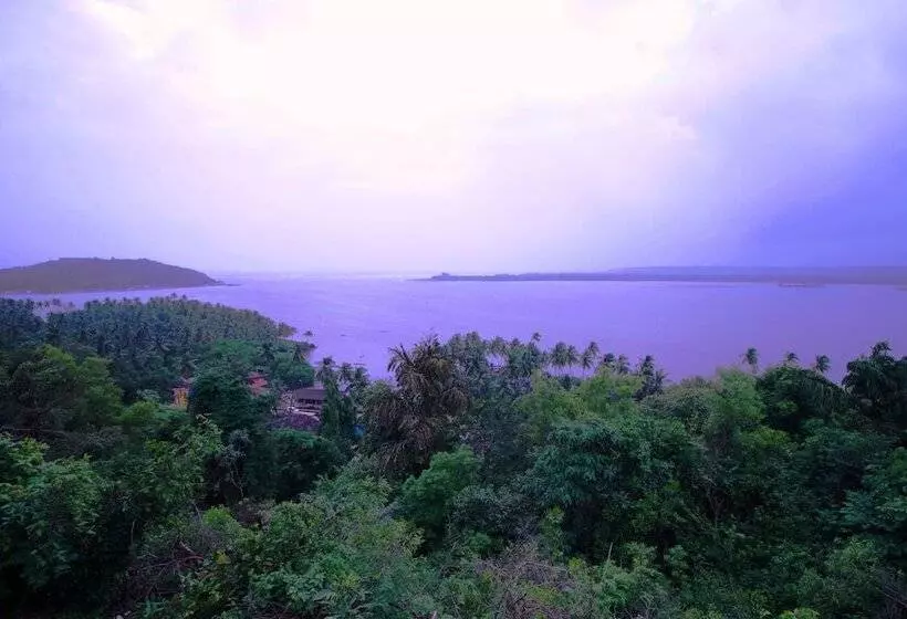 Hotelli Raposo Resorts