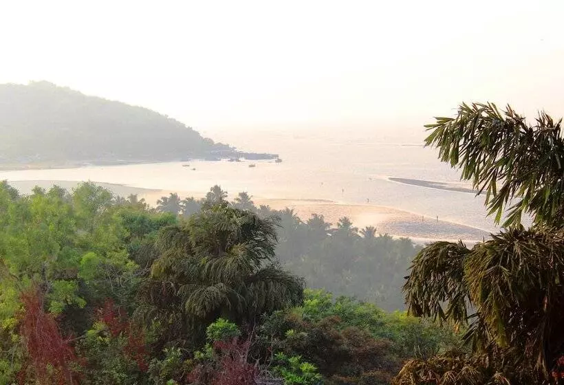 Hotelli Raposo Resorts