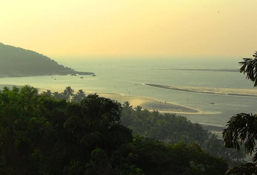 Отель Raposo Resorts