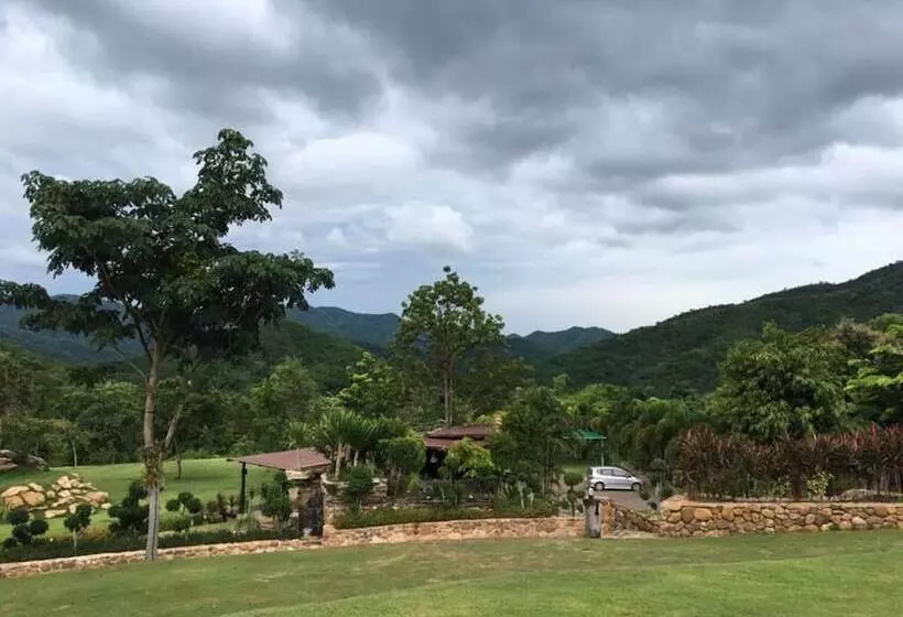 Hotelli The Triple M Mountain Resort