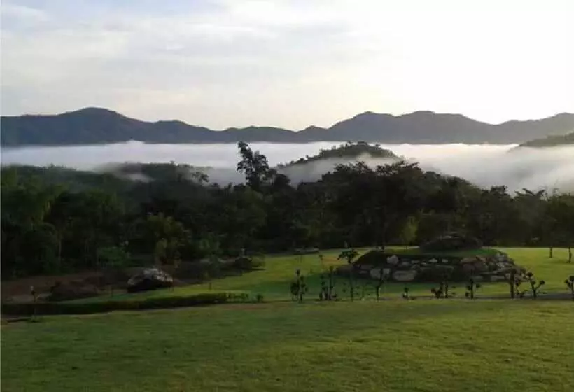 Hotelli The Triple M Mountain Resort