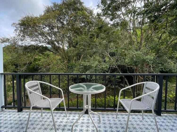 בית מלון כפרי The Triple M Mountain Resort