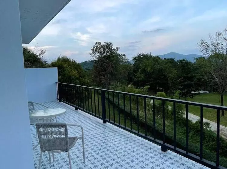 Hotelli The Triple M Mountain Resort