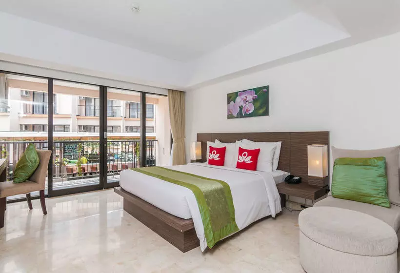 ホテル Zen Rooms Raya Kuta 3