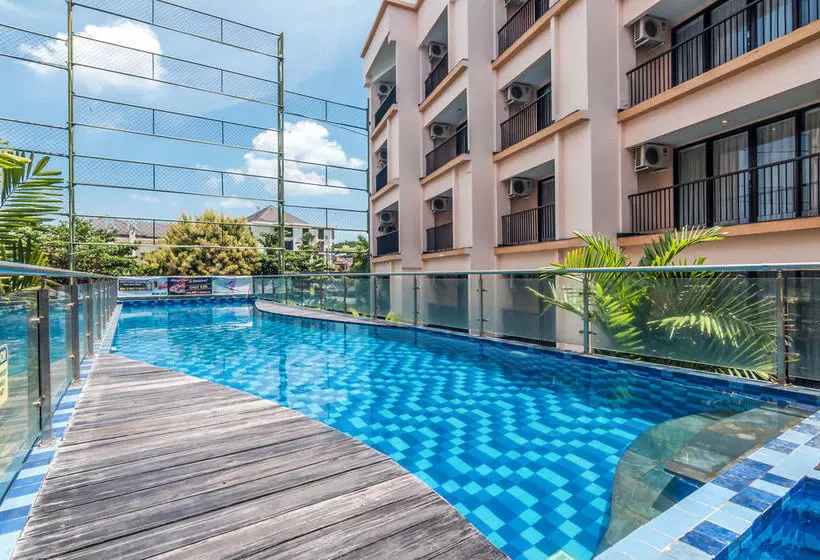 ホテル Zen Rooms Raya Kuta 3