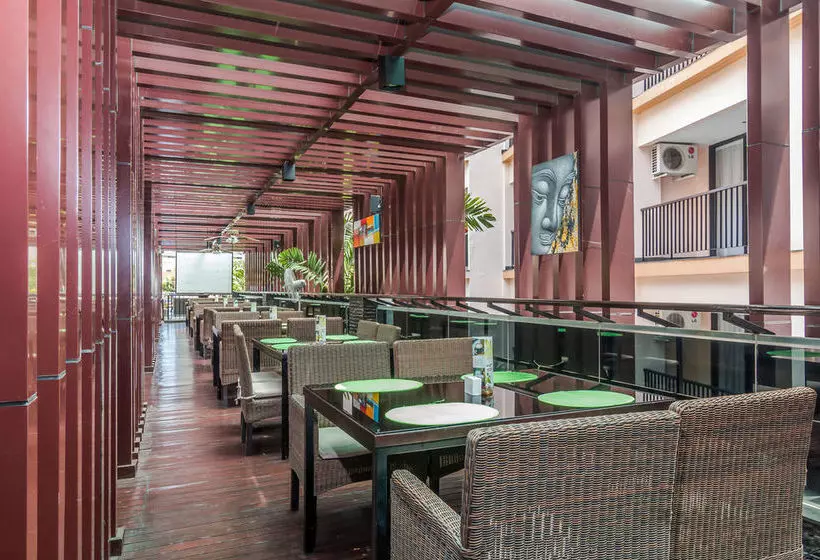 ホテル Zen Rooms Raya Kuta 3