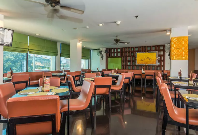 ホテル Zen Rooms Raya Kuta 3