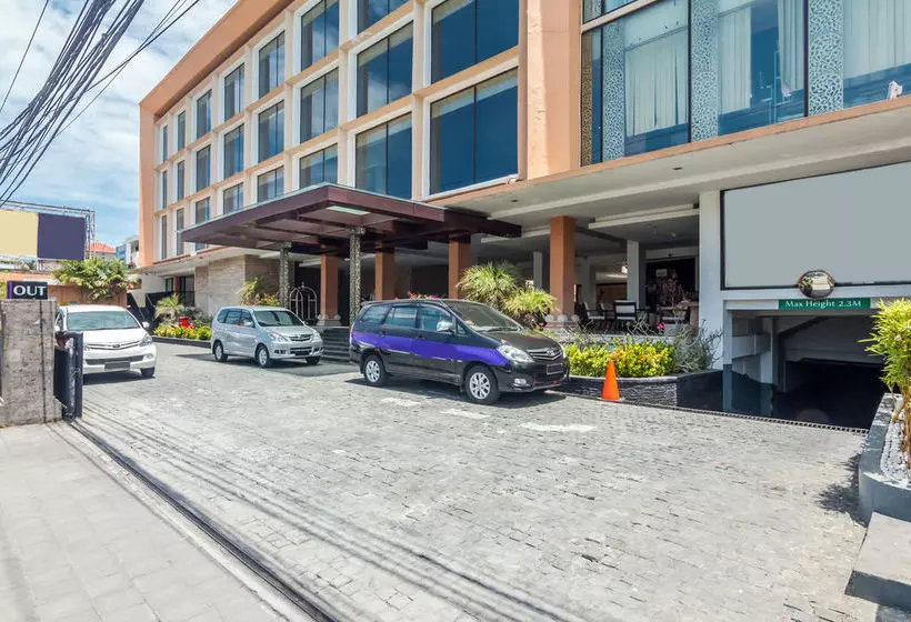 ホテル Zen Rooms Raya Kuta 3