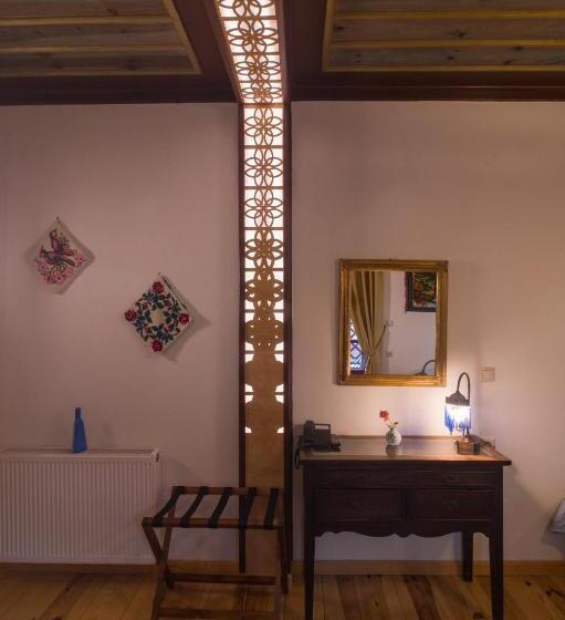 Meliteion Traditional