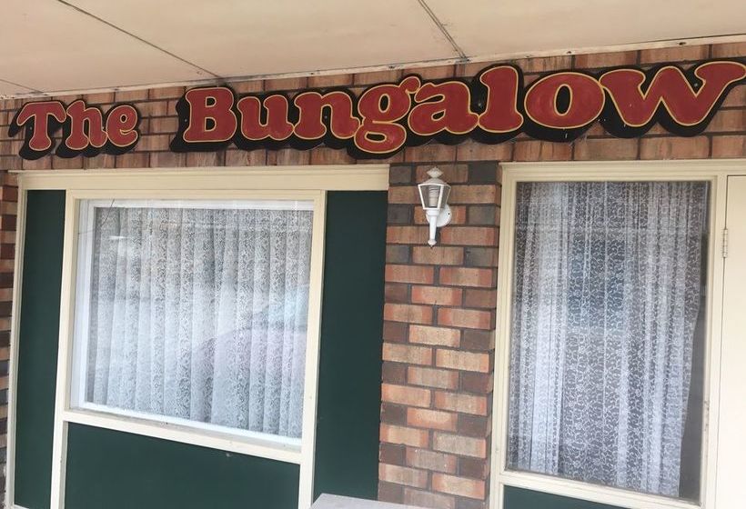 모텔 Snowy Mountains Motor Inn