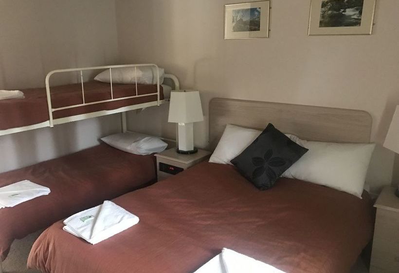 모텔 Snowy Mountains Motor Inn