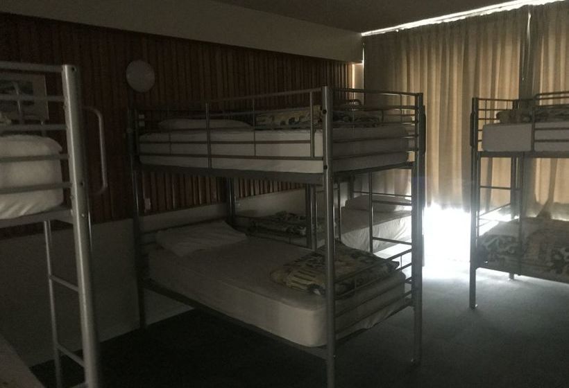 모텔 Snowy Mountains Motor Inn