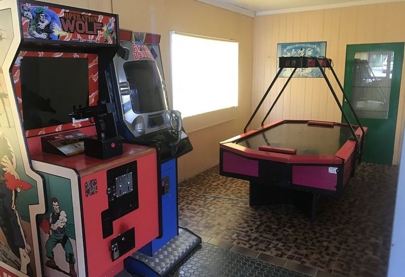 모텔 Snowy Mountains Motor Inn