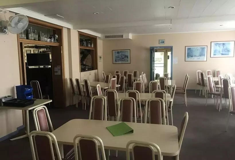 モーテル Snowy Mountains Motor Inn