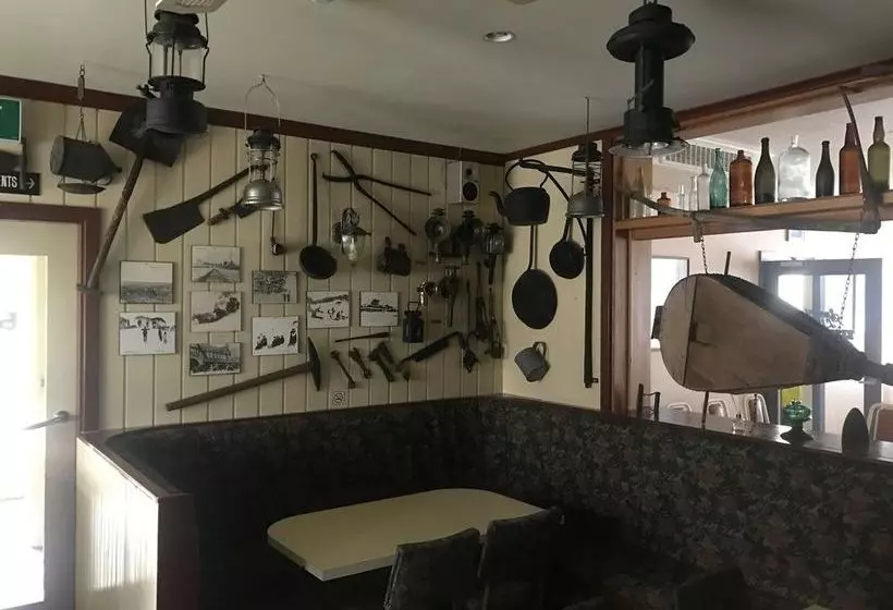 モーテル Snowy Mountains Motor Inn