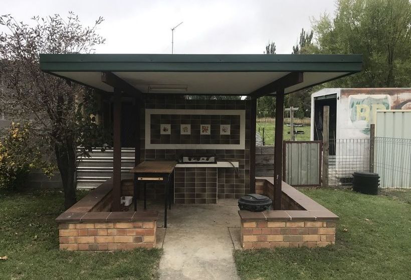 모텔 Snowy Mountains Motor Inn