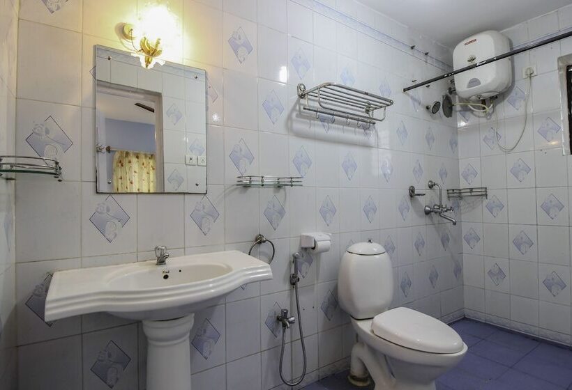 Oyo 10401 Home 4bhk Villa Assagaon