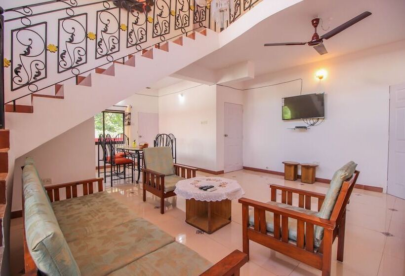 Oyo 10401 Home 4bhk Villa Assagaon