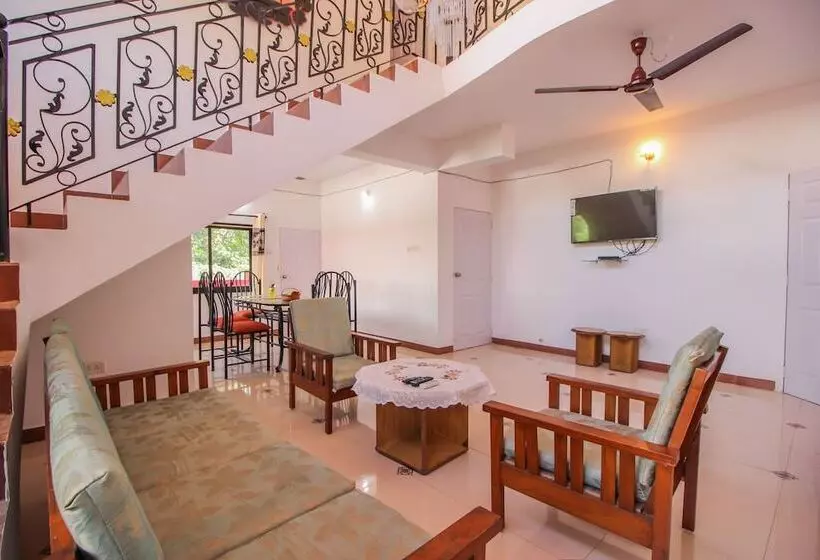 Oyo 10401 Home 4bhk Villa Assagaon