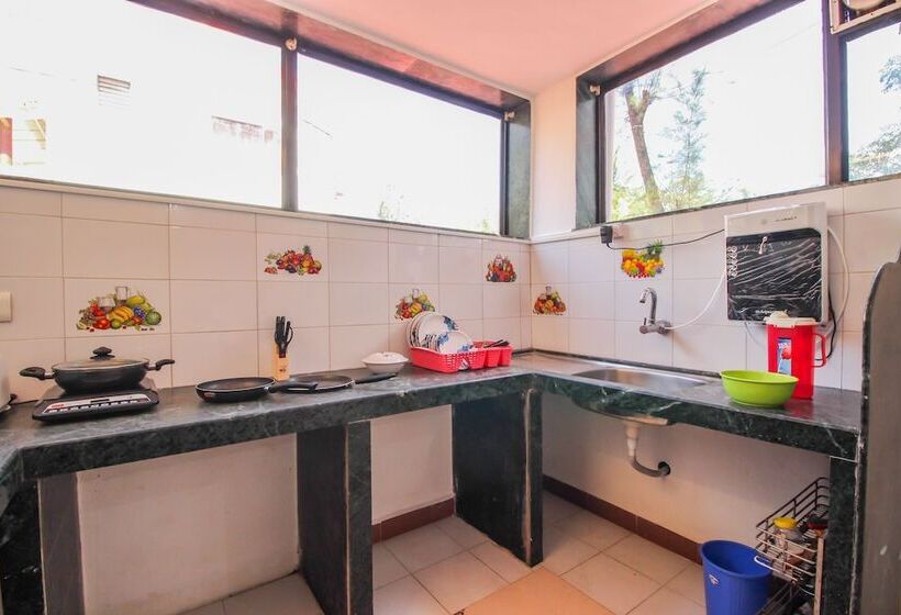 Oyo 10401 Home 4bhk Villa Assagaon