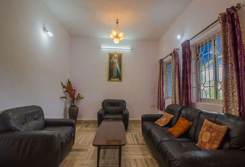 Oyo 16923 Home Graceful Studio