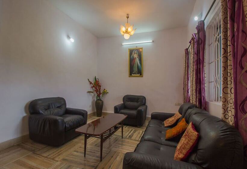 Oyo 16923 Home Graceful Studio