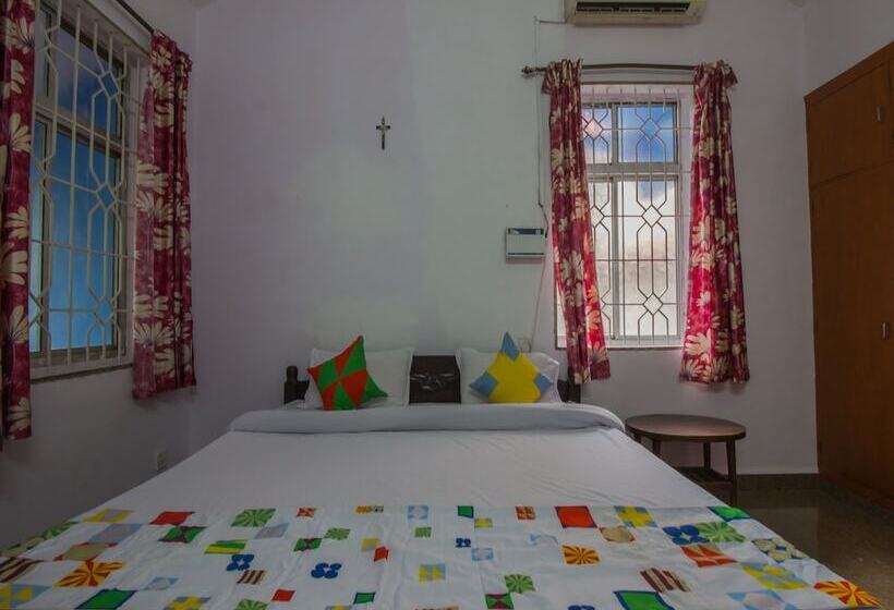 Oyo 16923 Home Graceful Studio