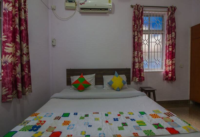 Oyo 16923 Home Graceful Studio