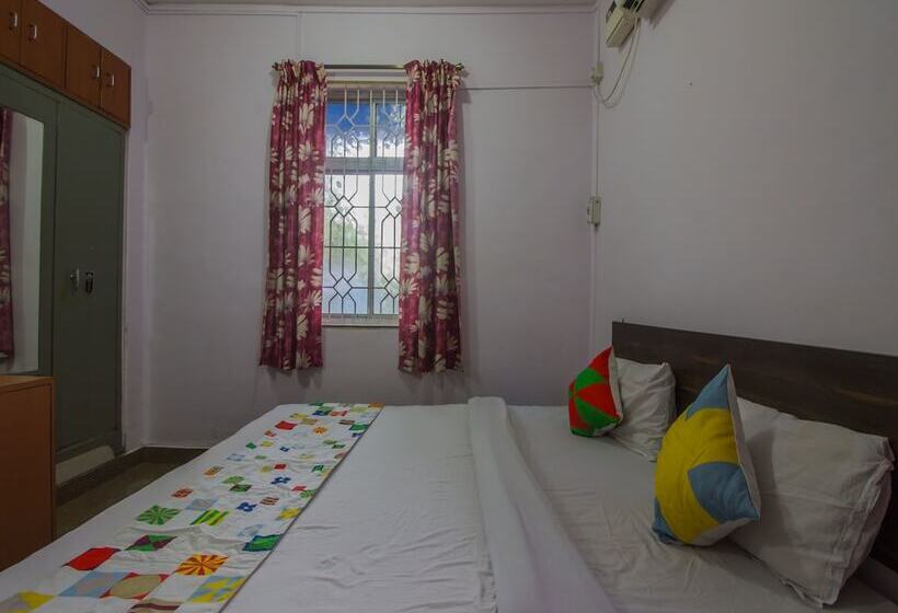 Oyo 16923 Home Graceful Studio